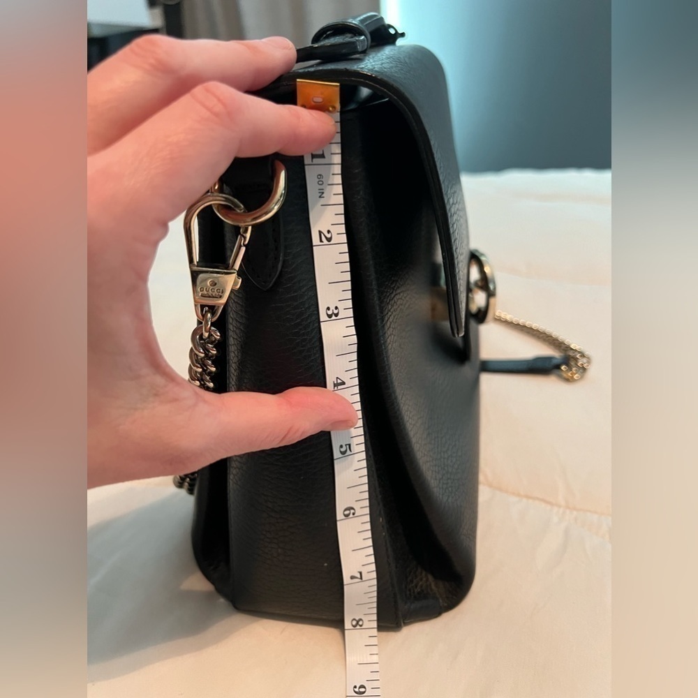 Authentic Gucci Black Calfskin Leather GG Interlocking Crossbody Bag Purse - Picture 16 of 17